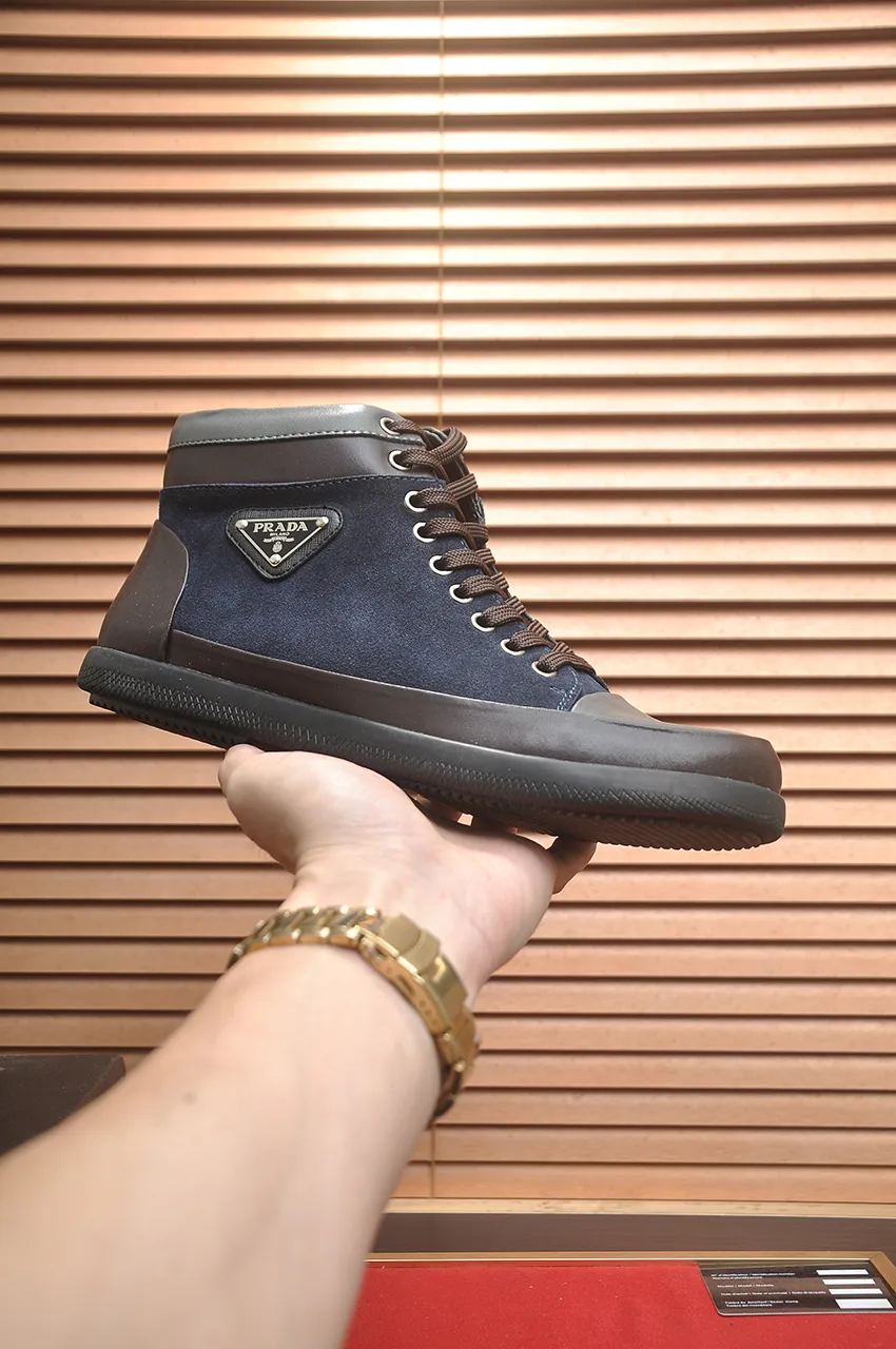 Men's shoes💰480💶【Prada】Trendy brand💞Mainly promote popular models, avant-garde and versatile fashionable men's shoes private version molding, 1:1 replica with glue splicing... Stylish and simple, original imported cowhide foot pads; the atmosphere and personality are more fashionable, eye-catching and pursuing class. It will subvert the old idea and be a must-have for fashionistas who want to spend time with you! Must keep it! High and comfortable but low, high-end quality workmanship. Code number: 38-45 (45 customized)